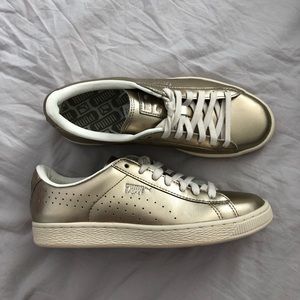 NEW - metallic silver gold Puma Citi sneakers 7.5